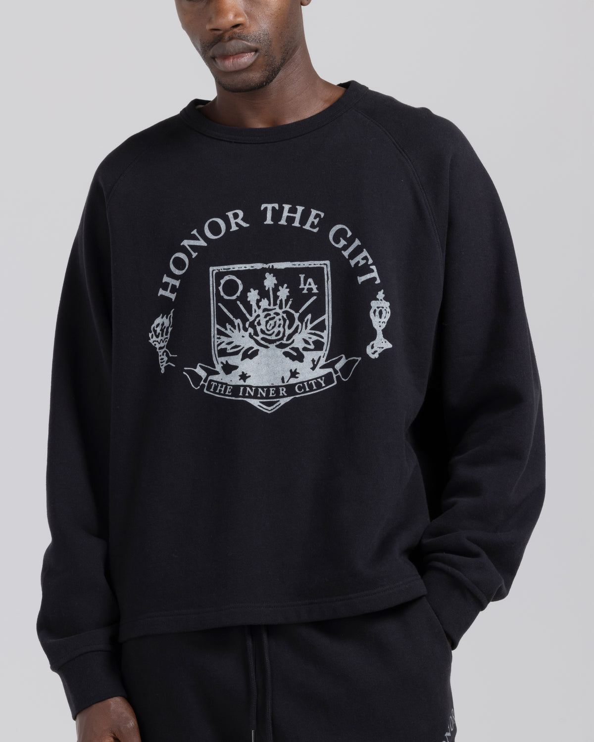 Emblem Raglan Crew - Black