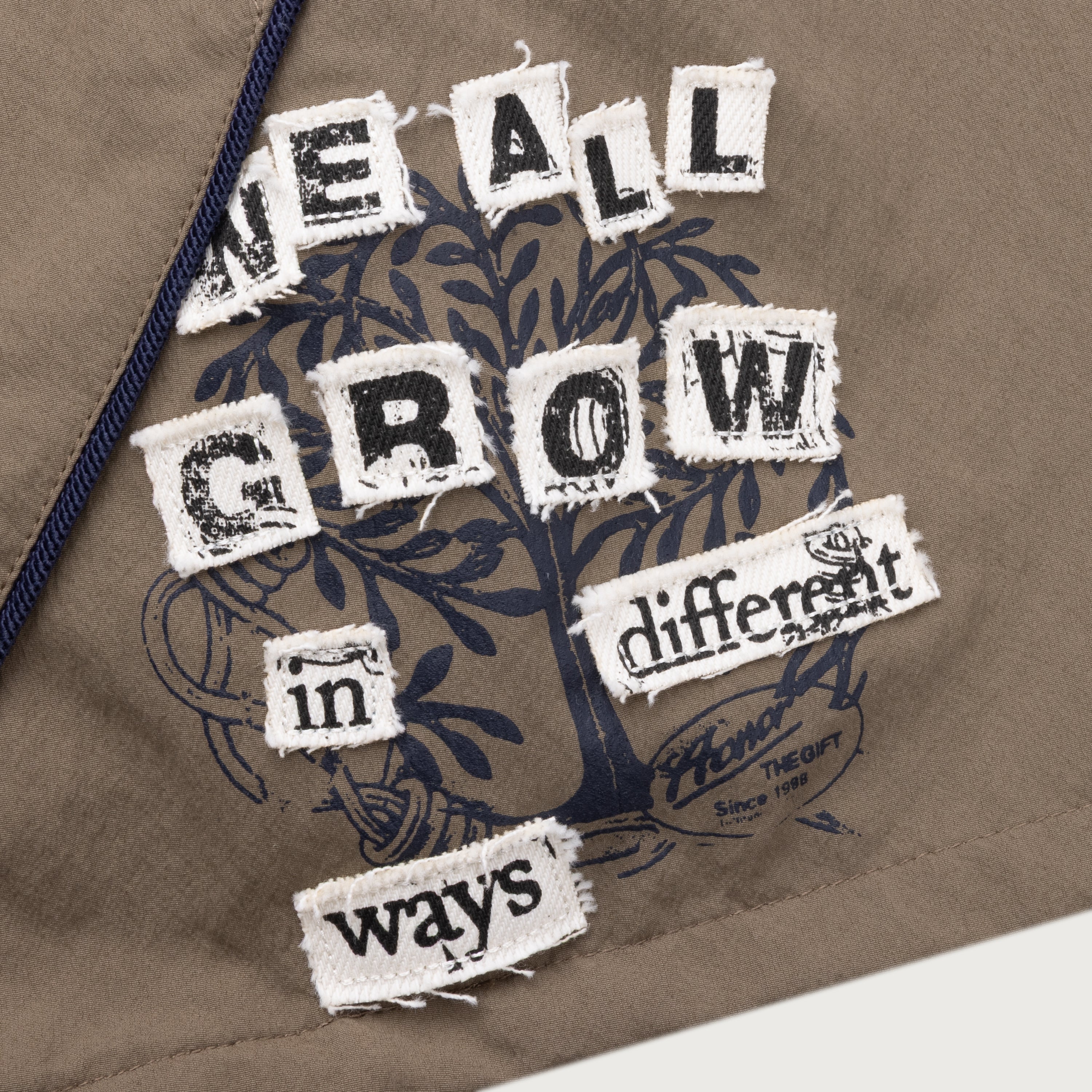 Growth Track Short - Pebble