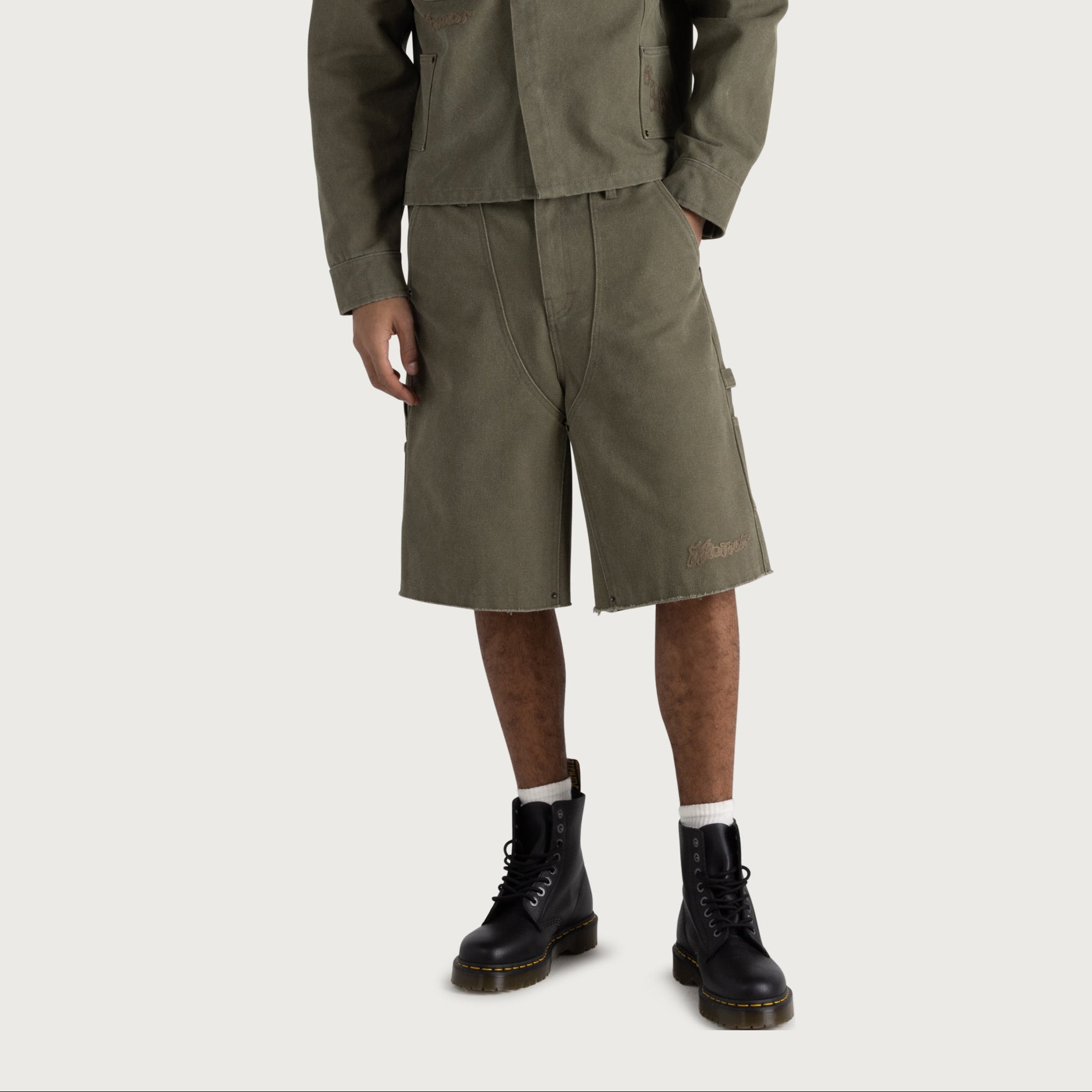 #88 Carpenter Short - Pebble