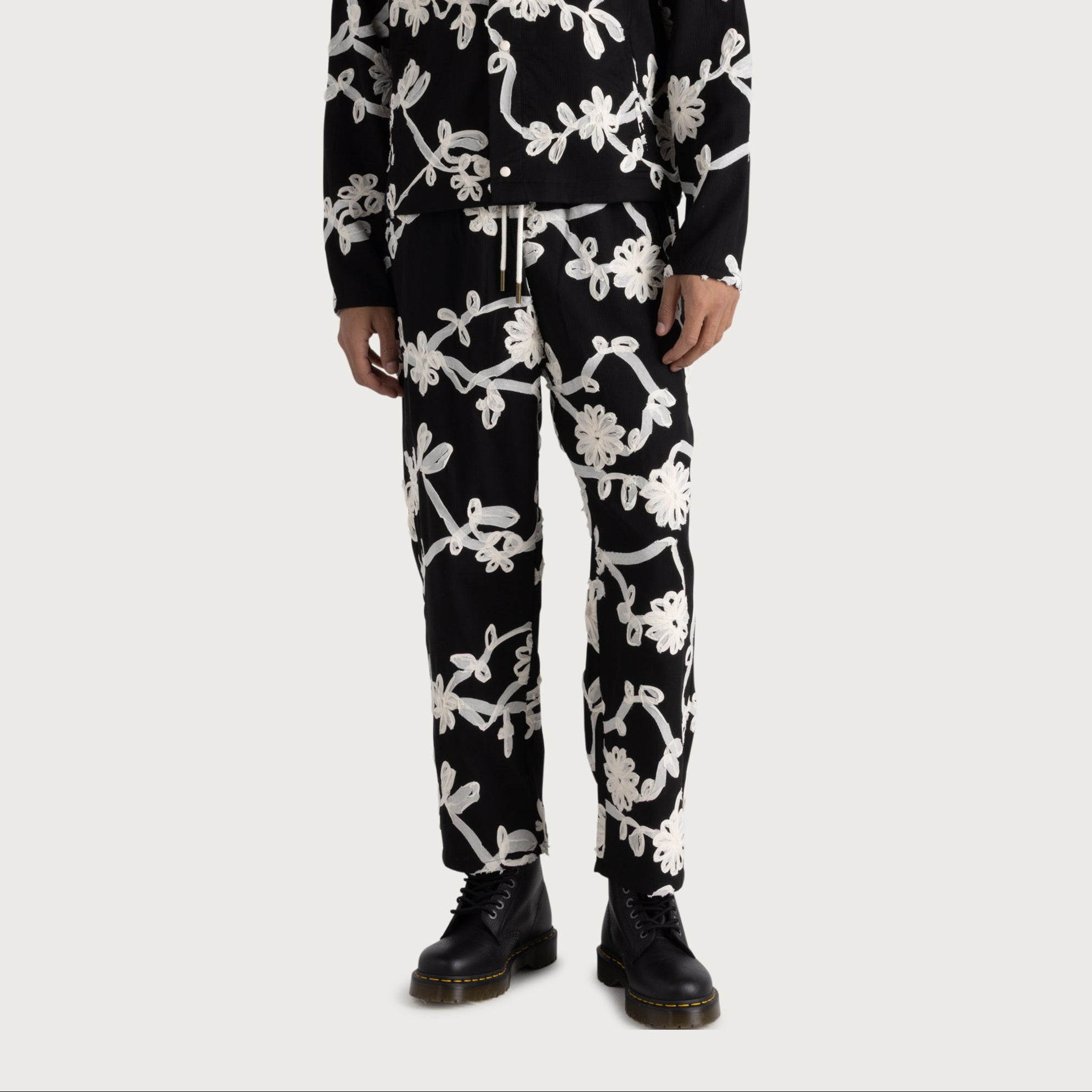 Floral Ribbon Ankle Pant - Black