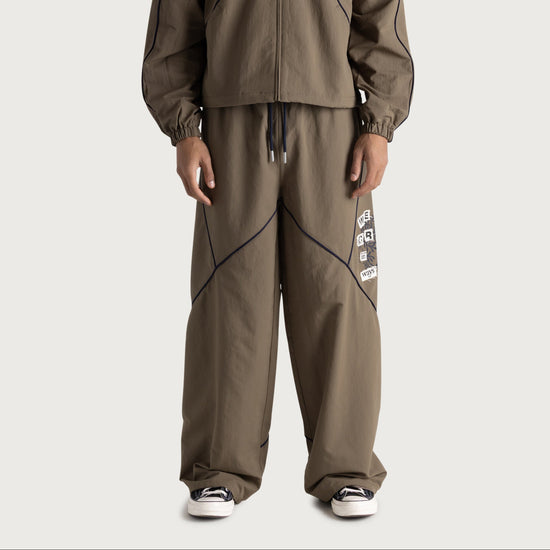 Growth Track Pant - Pebble