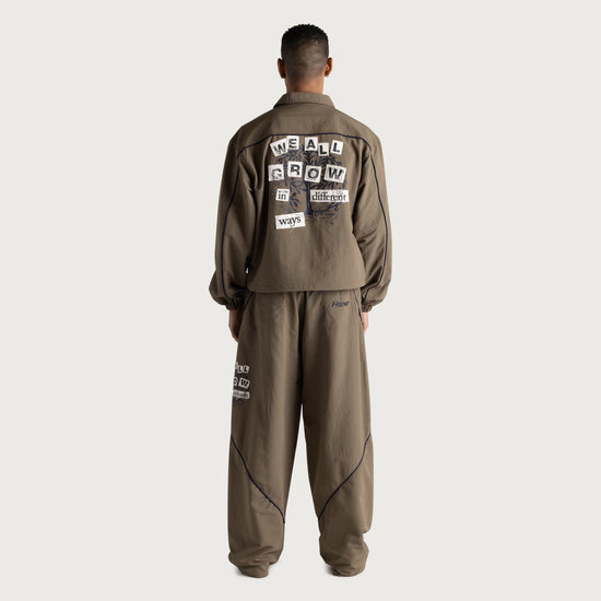 Growth Track Pant - Pebble