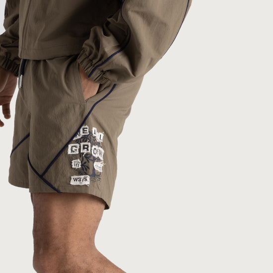 Growth Track Short - Pebble