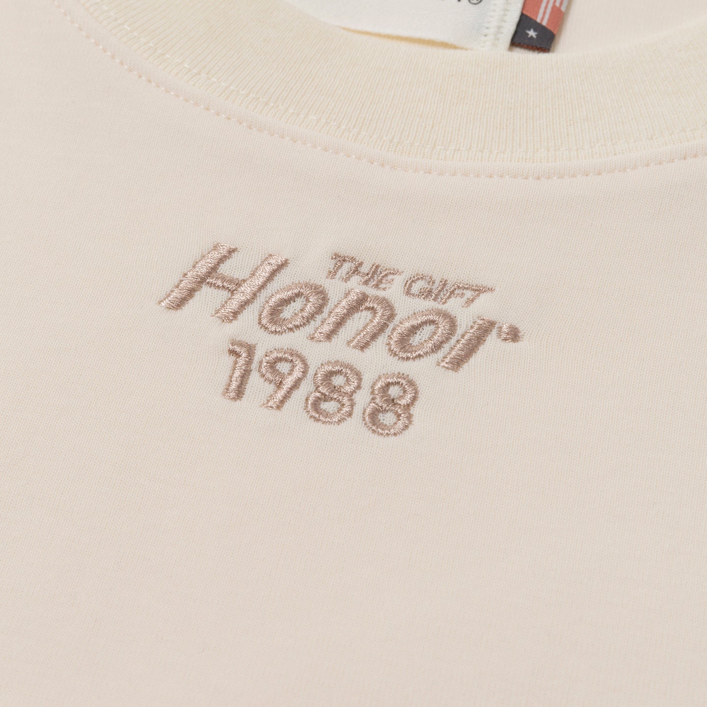 Pendant Box T-Shirt - Bone