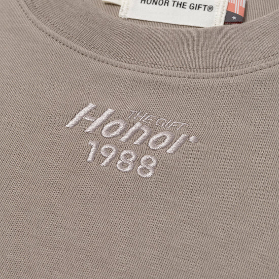 Pendant Box T-Shirt - Stone