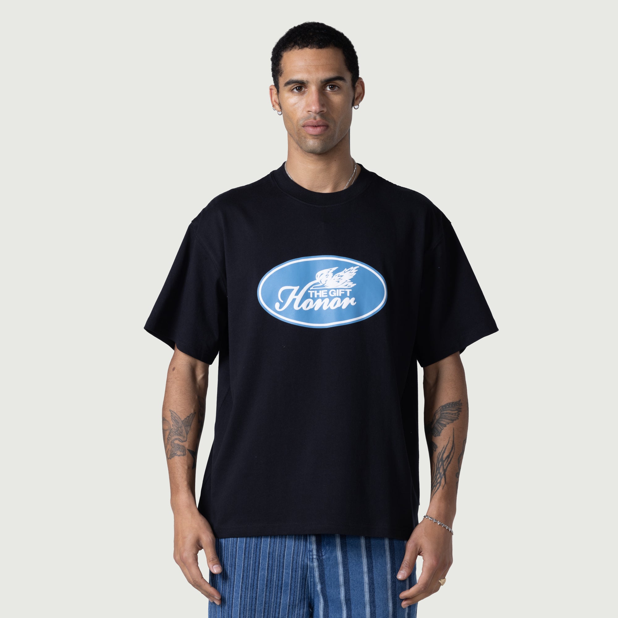 新品 M／Honor The Gift Auto Association Tee Auto Association Tee - Black – Honor The Gift