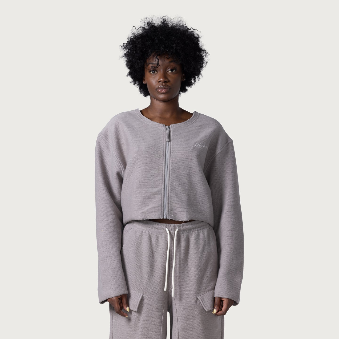 Honor Round Crop Zip Crew - Grey