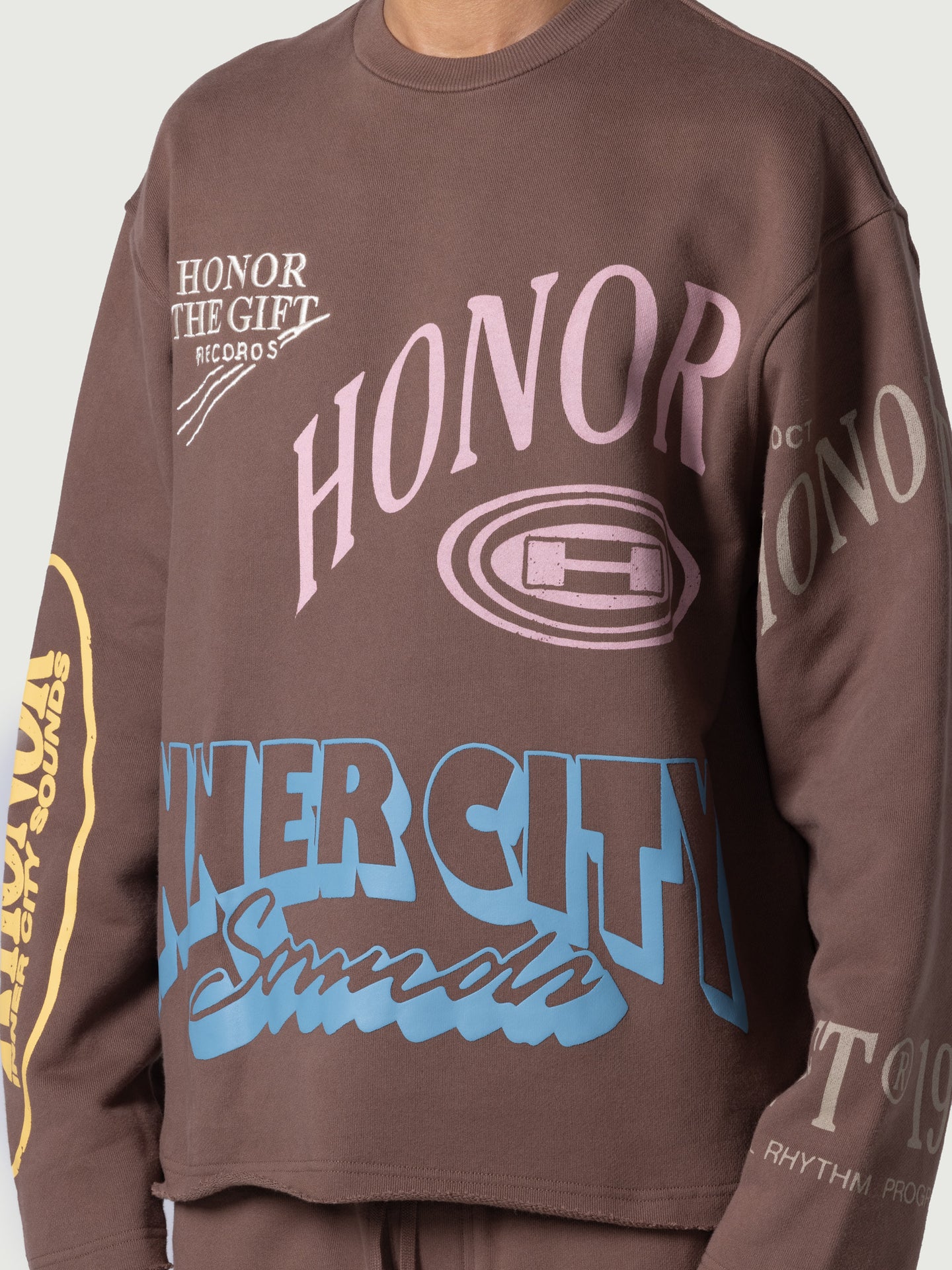 Studio Crewneck 2.0 - Brown