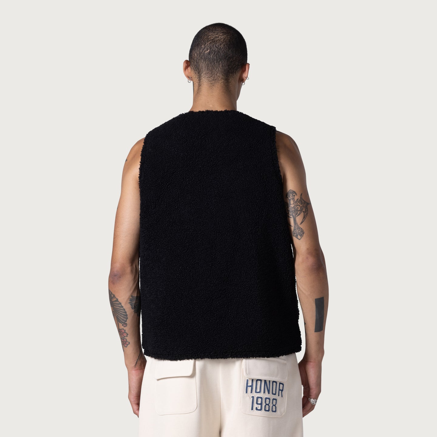 Teddy Notes Vest - Black