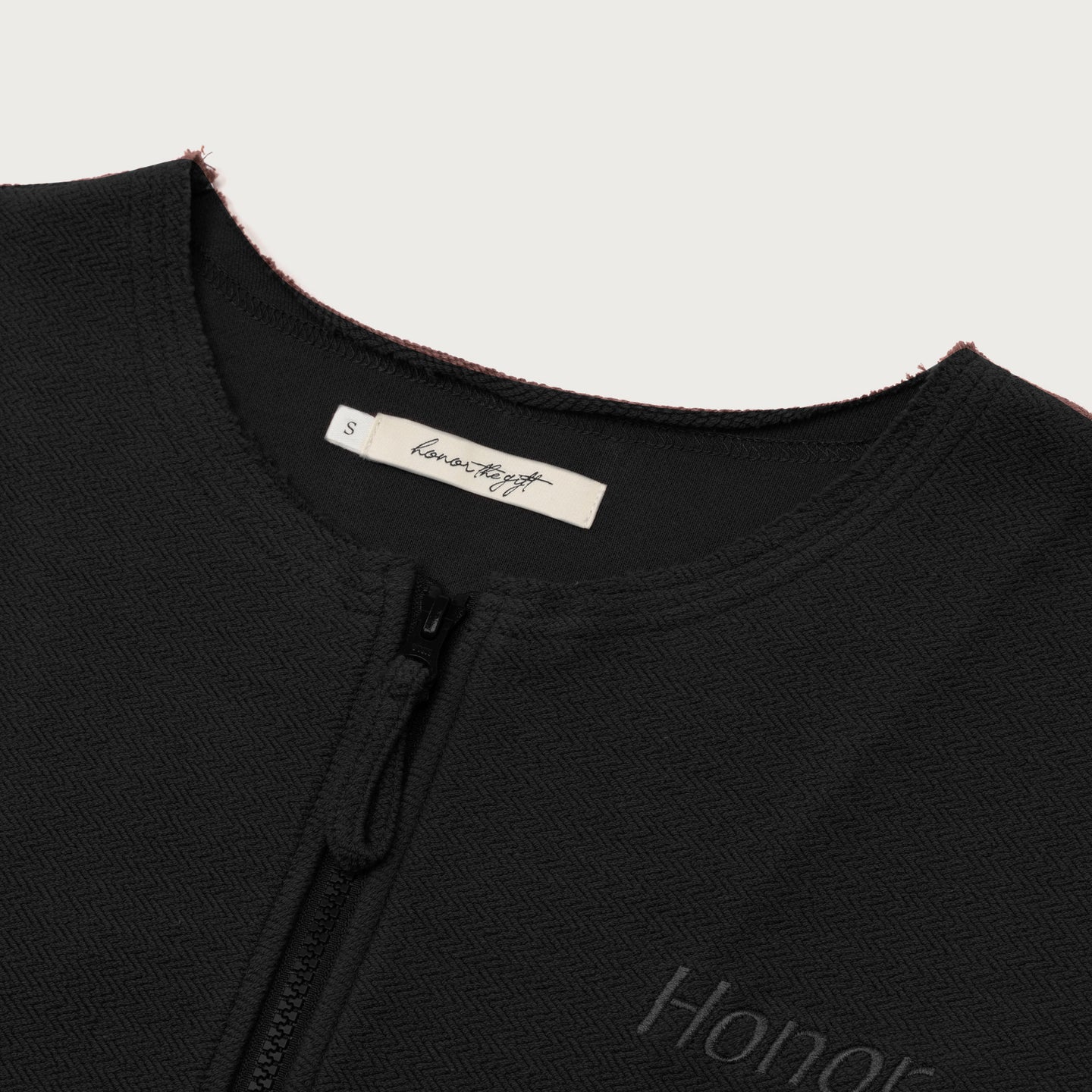 Honor Round Crop Zip Crew - Black